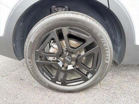 Used 2024 Kia Telluride EX X-Line AWD/4WD image 9