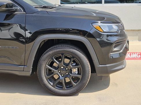 New 2026 Jeep Compass Latitude AWD/4WD image 6