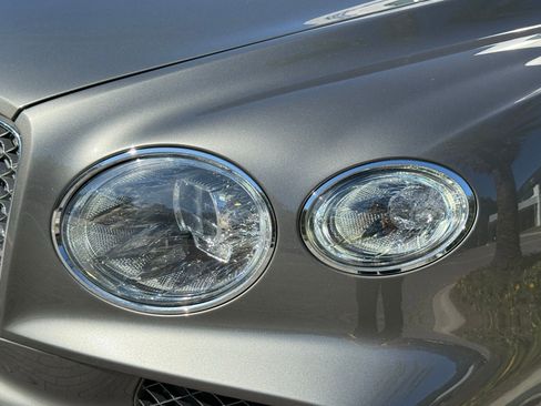 Certified 2021 Bentley Bentayga Speed image 40