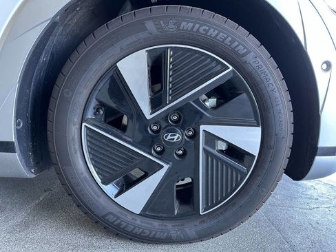 Used 2025 Hyundai Ioniq 5 Limited image 41