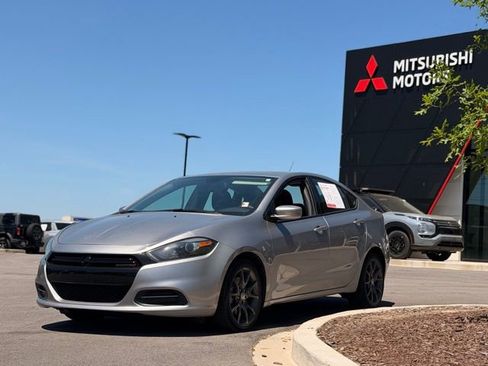 Used 2016 Dodge Dart SE w/ Convenience Group FWD image 8