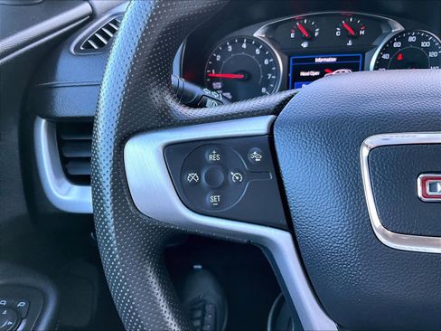 Used 2022 GMC Terrain SLE w/ Driver Convenience Package image 23