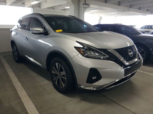 Used 2023 Nissan Murano SV FWD image 2