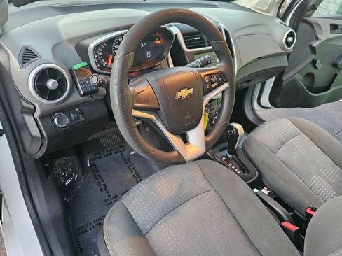 Used 2017 Chevrolet Sonic LT FWD image 15