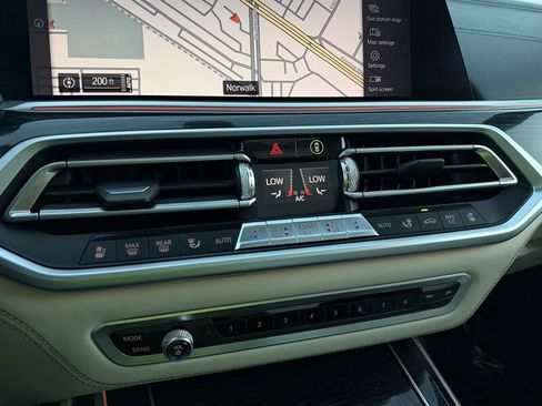 Used 2019 BMW X7 xDrive40i w/ Premium Package AWD/4WD image 44
