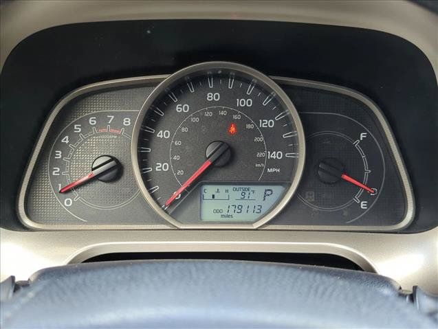 Used 2013 Toyota RAV4 XLE AWD/4WD image 10