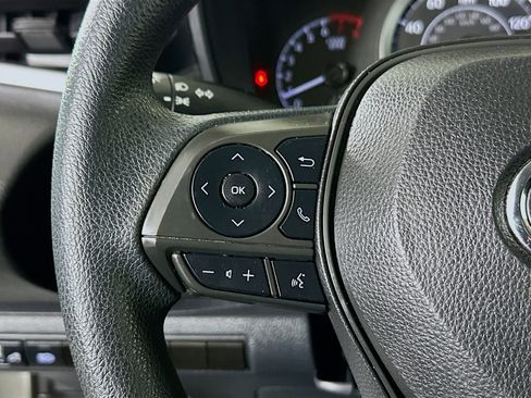 Used 2022 Toyota Corolla LE image 16