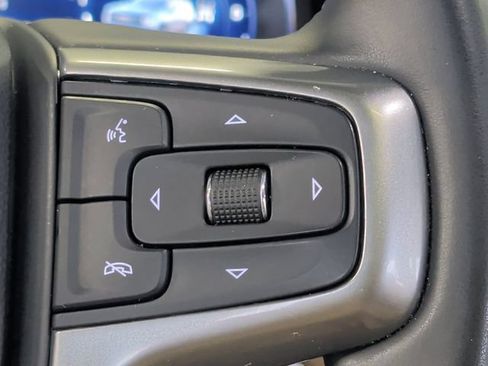 Used 2024 Chevrolet Tahoe Premier AWD/4WD image 12