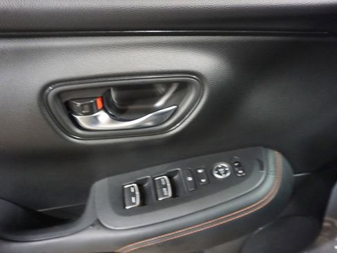 Used 2023 Honda HR-V Sport image 4
