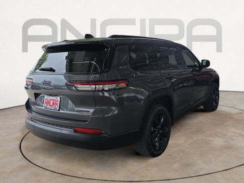 Used 2023 Jeep Grand Cherokee L Limited w/ Black Appearance Package AWD/4WD image 8