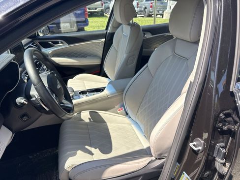 Used 2019 Genesis G70 2.0T Advanced w/ Prestige Package AWD/4WD image 13