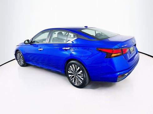 Used 2025 Nissan Altima 2.5 SV FWD image 5