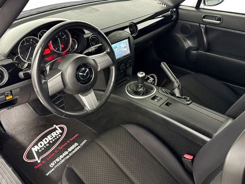 Used 2006 MAZDA MX-5 Miata image 5