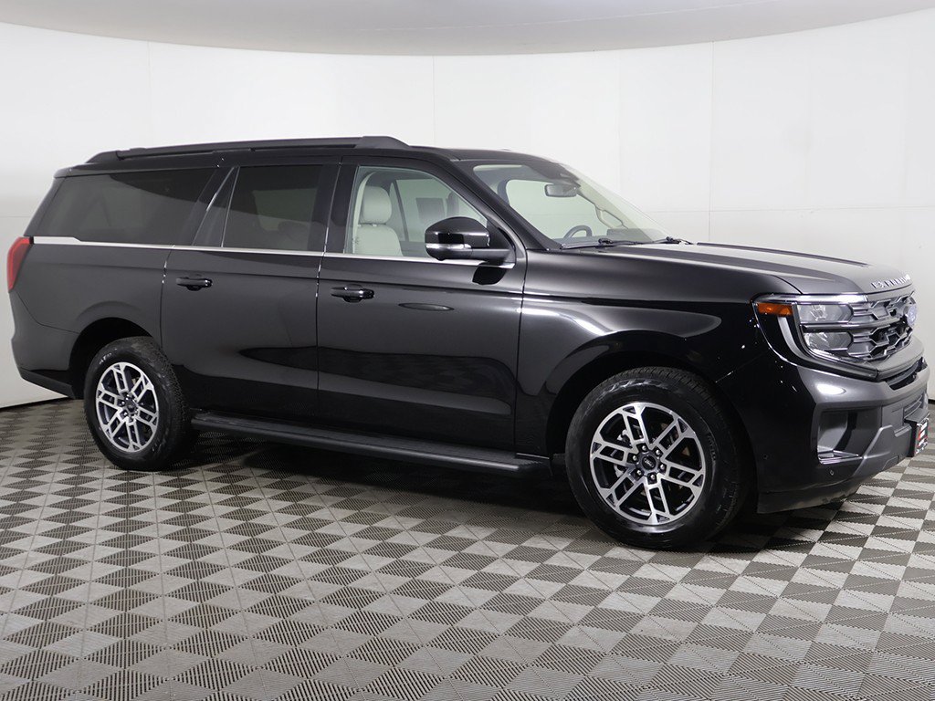 Used 2025 Ford Expedition Max Active AWD/4WD image 16