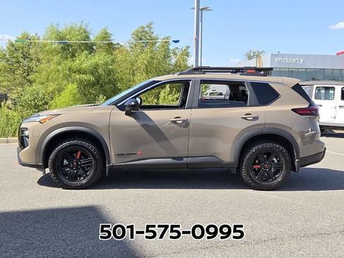 Used 2026 Nissan Rogue SV AWD/4WD image 2