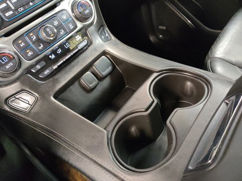 Used 2016 Chevrolet Suburban LT RWD image 26