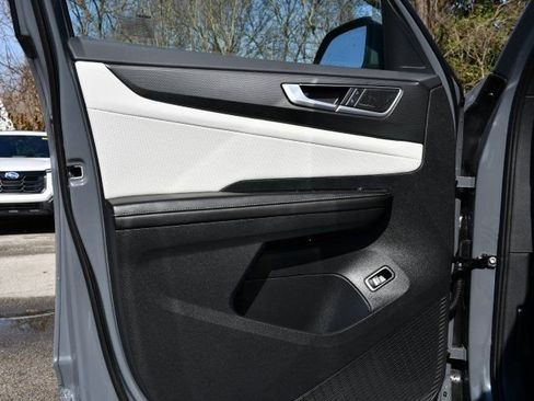 New 2026 Volkswagen Atlas Cross Sport SEL Premium R-Line image 10