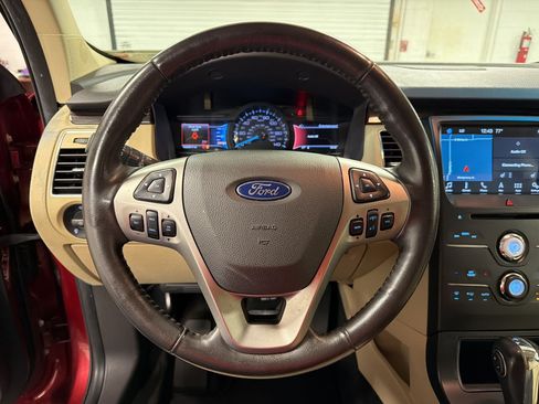 Used 2017 Ford Flex SEL w/ Equipment Group 202A FWD image 10
