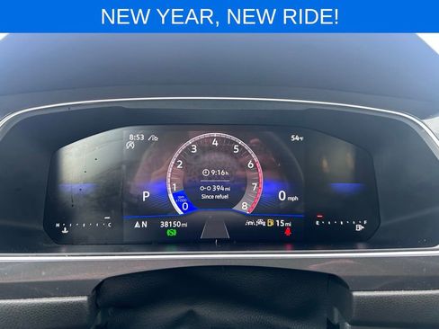 Used 2024 Volkswagen Tiguan SE image 36