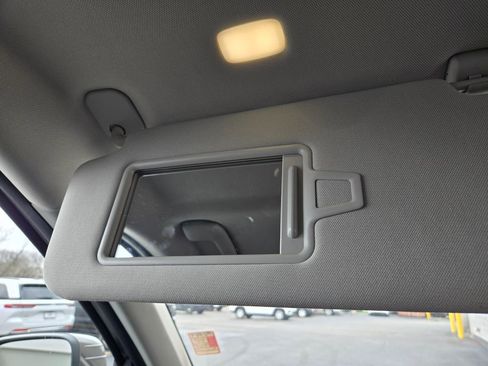 Used 2025 Kia Telluride S AWD/4WD image 19