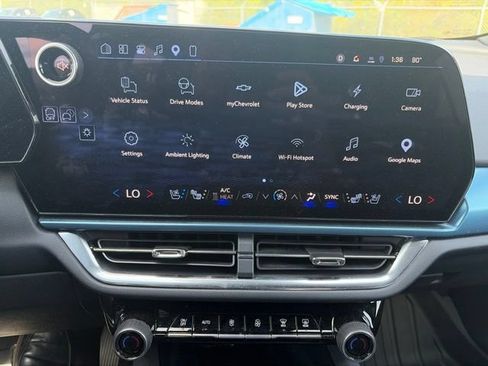Used 2024 Chevrolet Equinox EV LT FWD image 11