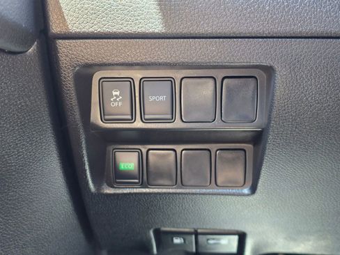 Used 2016 Nissan Rogue S FWD image 26