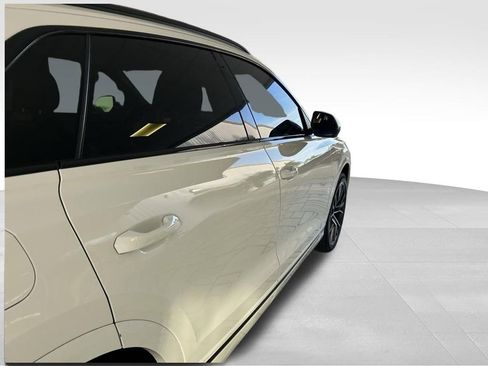 Used 2022 Audi Q8 Premium Plus w/ Premium Plus Package image 36