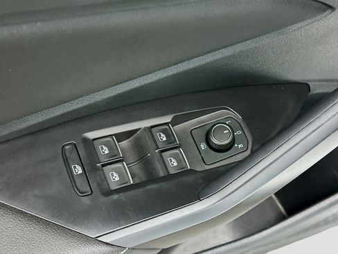 Used 2024 Volkswagen Jetta SE w/ Panoramic Sunroof Package FWD image 15