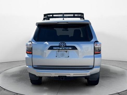 Used 2018 Toyota 4Runner TRD Off-Road image 6