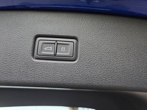 Used 2023 Audi SQ5 Premium Plus w/ Premium Plus Package AWD/4WD image 16