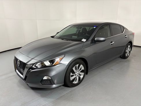 Used 2019 Nissan Altima 2.5 S image 4