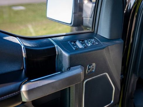 Used 2019 Ford F150 Platinum image 30