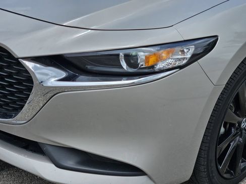 Used 2025 MAZDA MAZDA3 s FWD image 6