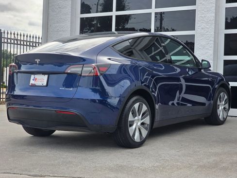Used 2023 Tesla Model Y Long Range AWD/4WD image 4