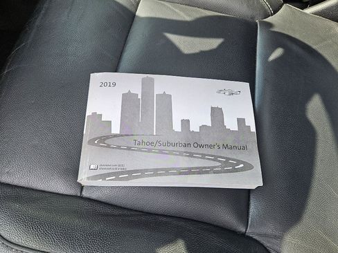 Used 2019 Chevrolet Suburban LT AWD/4WD image 36