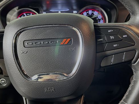 Used 2019 Dodge Challenger SXT image 20