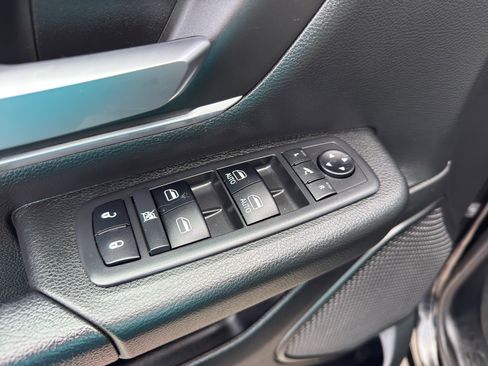 Used 2019 RAM 1500 Big Horn AWD/4WD image 12
