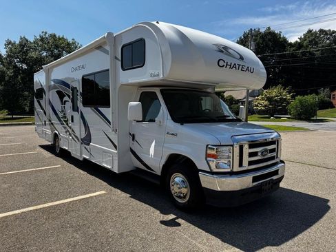 Used 2022 Ford E-450 and Econoline 450 Super Duty w/ Motorhome Prep Package RWD image 9