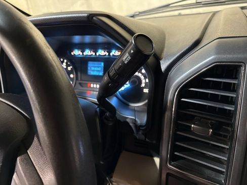 Used 2018 Ford F150 XLT AWD/4WD image 20