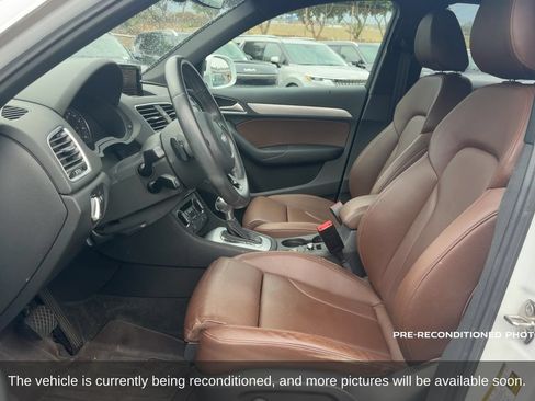 Used 2018 Audi Q3 2.0T Premium Plus w/ Premium Plus Package FWD image 11