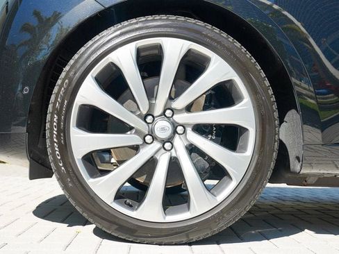 Used 2023 Land Rover Range Rover Long Wheelbase Autobiography image 11