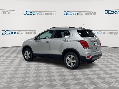 Used 2018 Chevrolet Trax LT w/ LT Convenience Package image 6