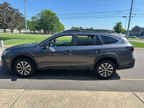 Used 2023 Subaru Outback Premium AWD/4WD image 7
