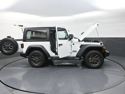 Used 2024 Jeep Wrangler Sport AWD/4WD image 35
