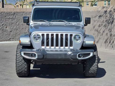 Used 2020 Jeep Gladiator Overland image 4