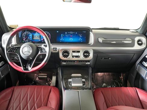 Used 2025 Mercedes-Benz G 550 image 15