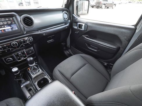 Used 2023 Jeep Gladiator Sport AWD/4WD image 44
