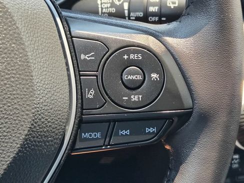 Used 2025 Toyota RAV4 XLE w/ Convenience Package AWD/4WD image 25