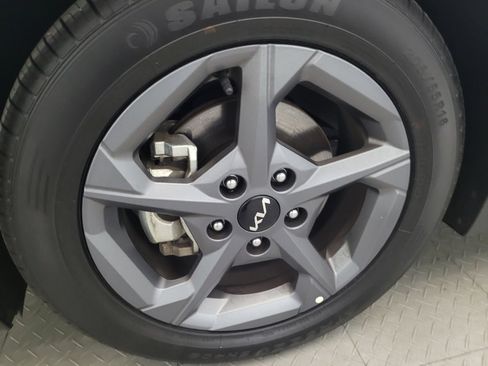 Used 2025 Kia K4 FWD image 31