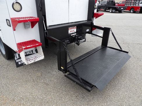 Used 2015 Ford F550 2WD Regular Cab Super Duty w/ Power Equipment Group image 43